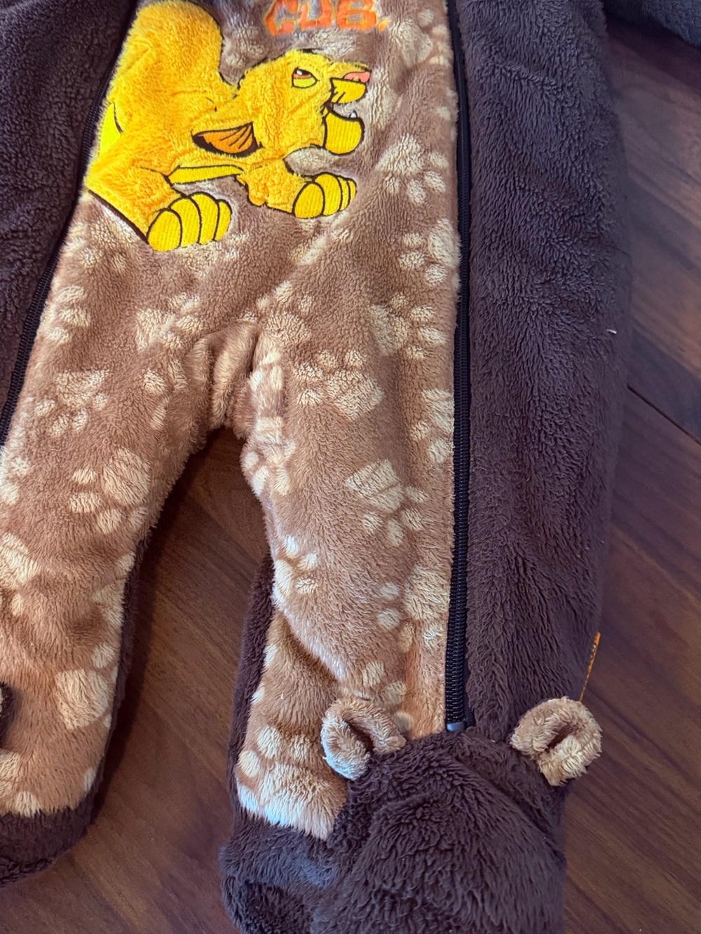 Disney Simba Snowsuit - Picture 3 of 12